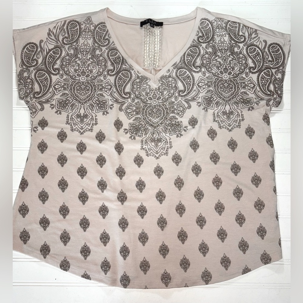 Bleu Women's Size 2X Top Cream & Brown Length 27" New Without Tags Chest 28"